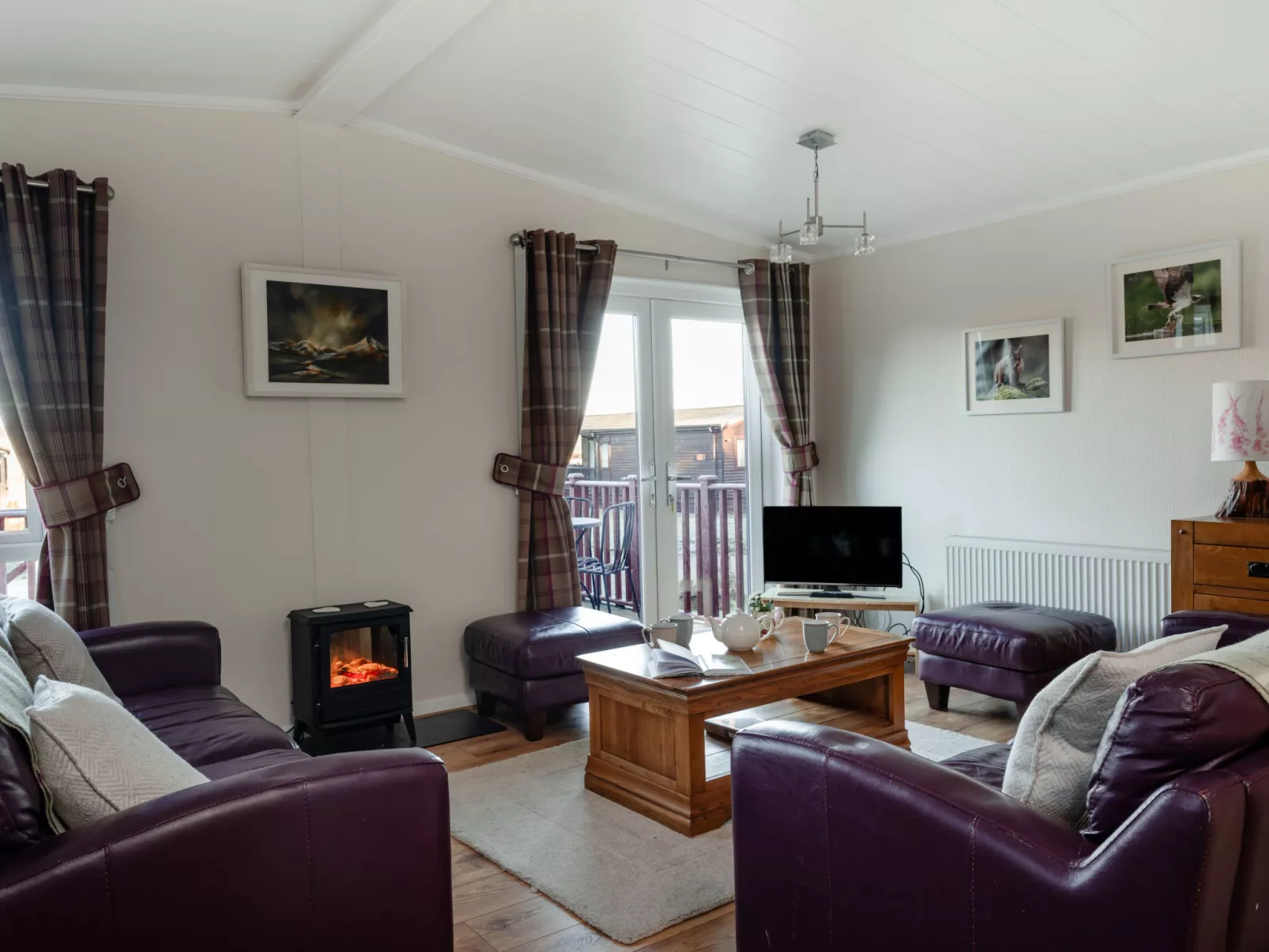 Sandpiper Lodge-Inside
