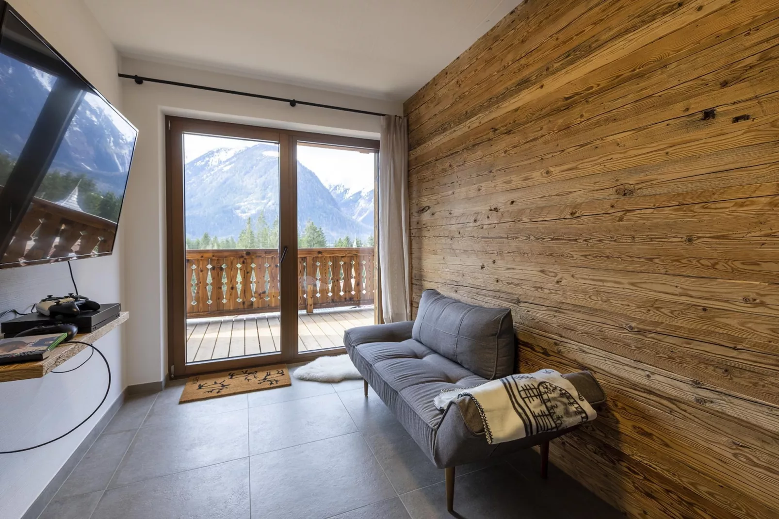 Nationalpark Chalet Hoher Sonnblick-Living room