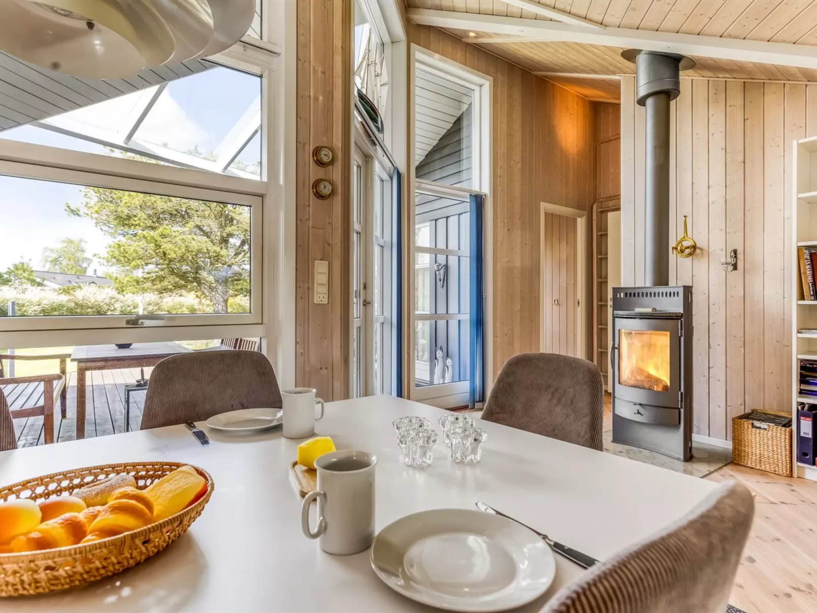 "Winona" - 250m from the sea-Dedans