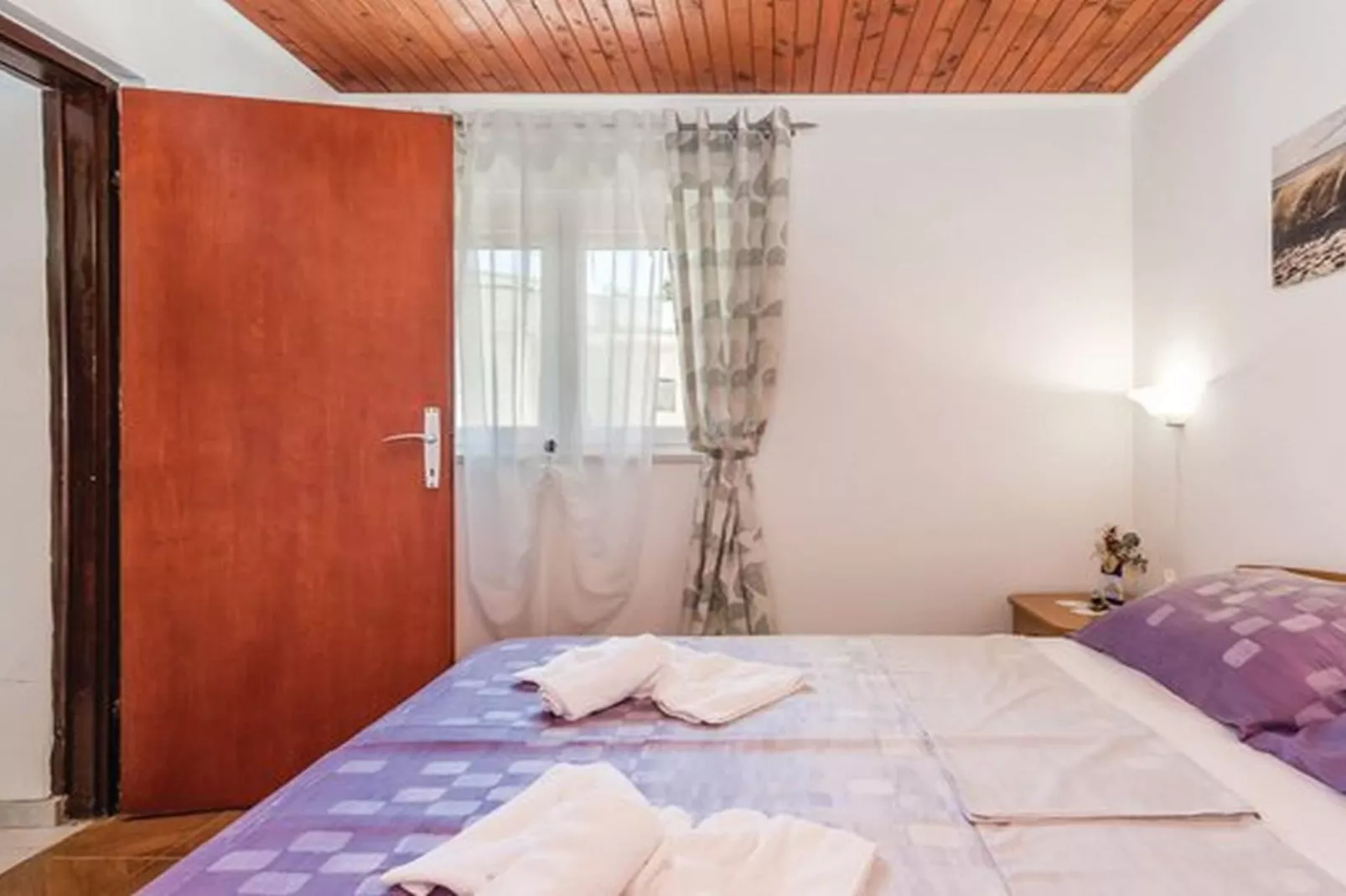 Charming One Bedroom Apartment Povljana - One Bedroom Apartment-Bedroom