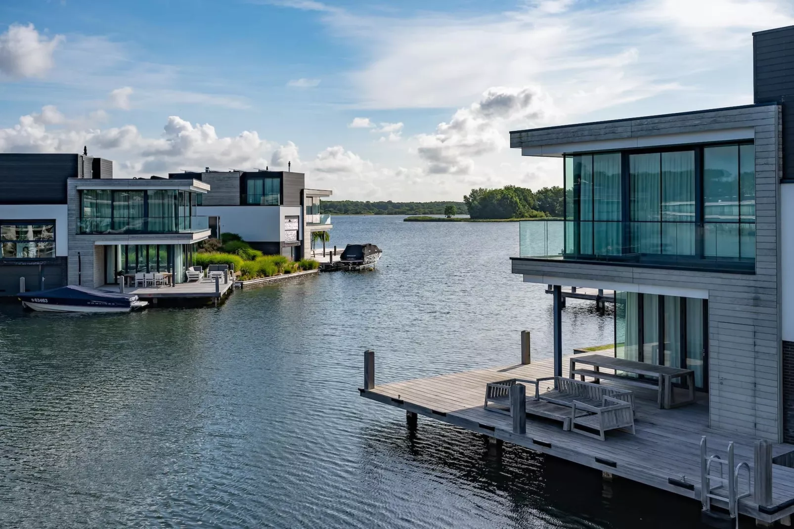 Harbour Village 3-Exterior summer