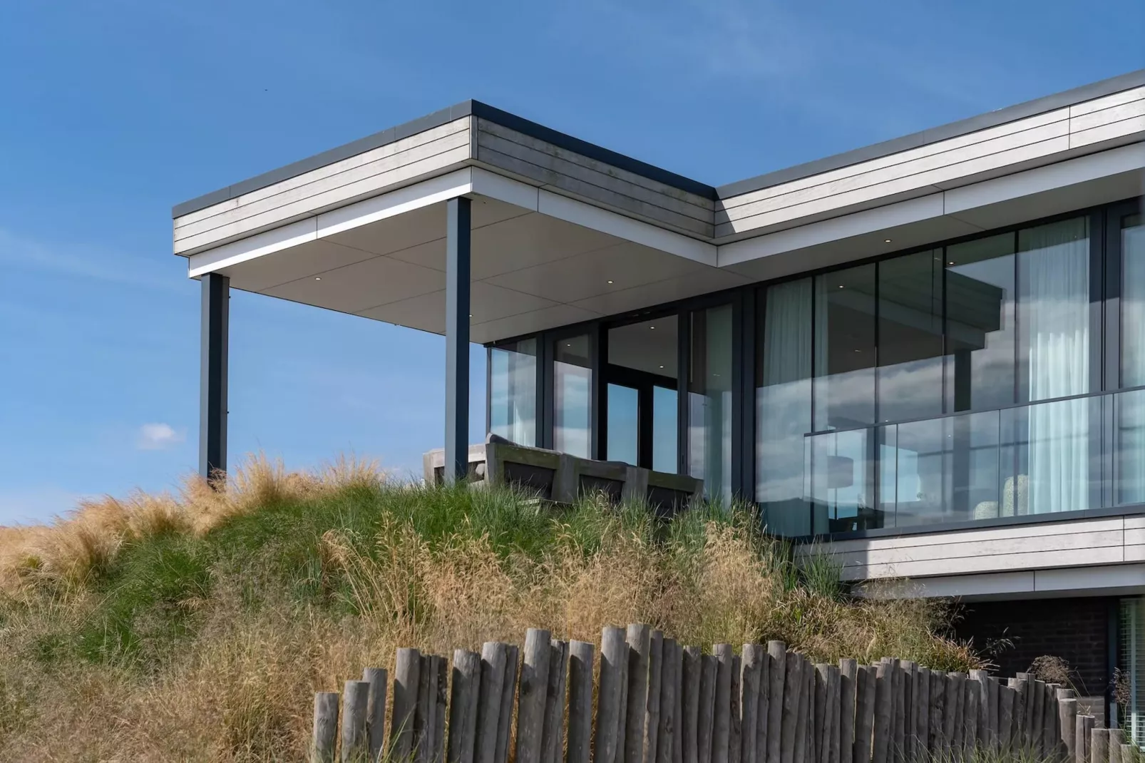 Harbour Village 4-Exterior summer