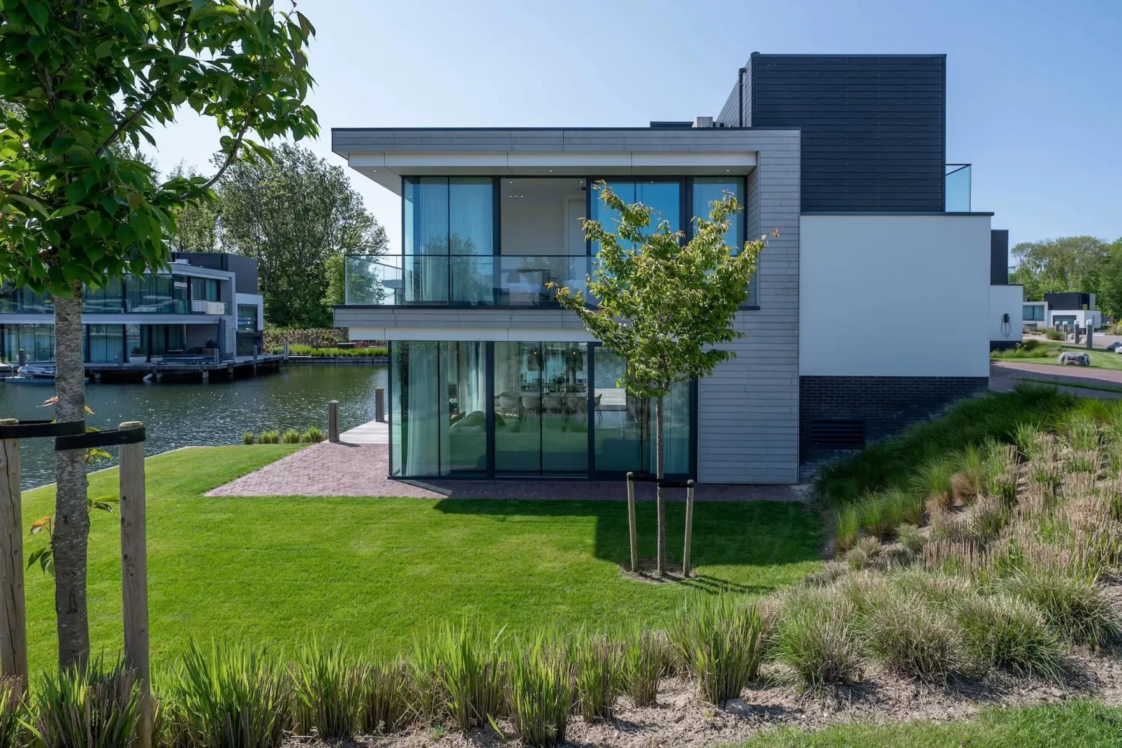 Harbour Village 5-Exterior summer
