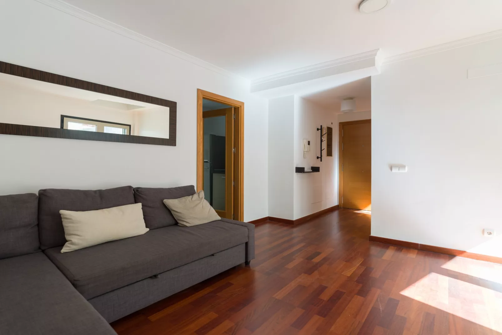 Puente de Piedra-Living room