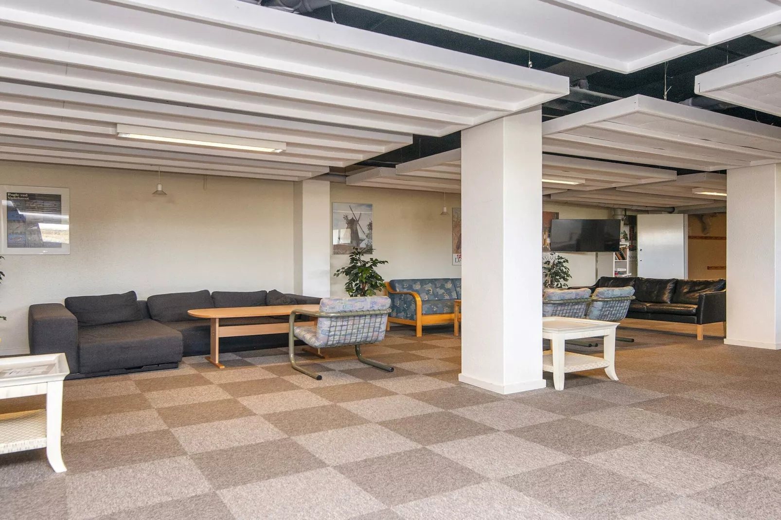 2 rooms-Nicht getaggt