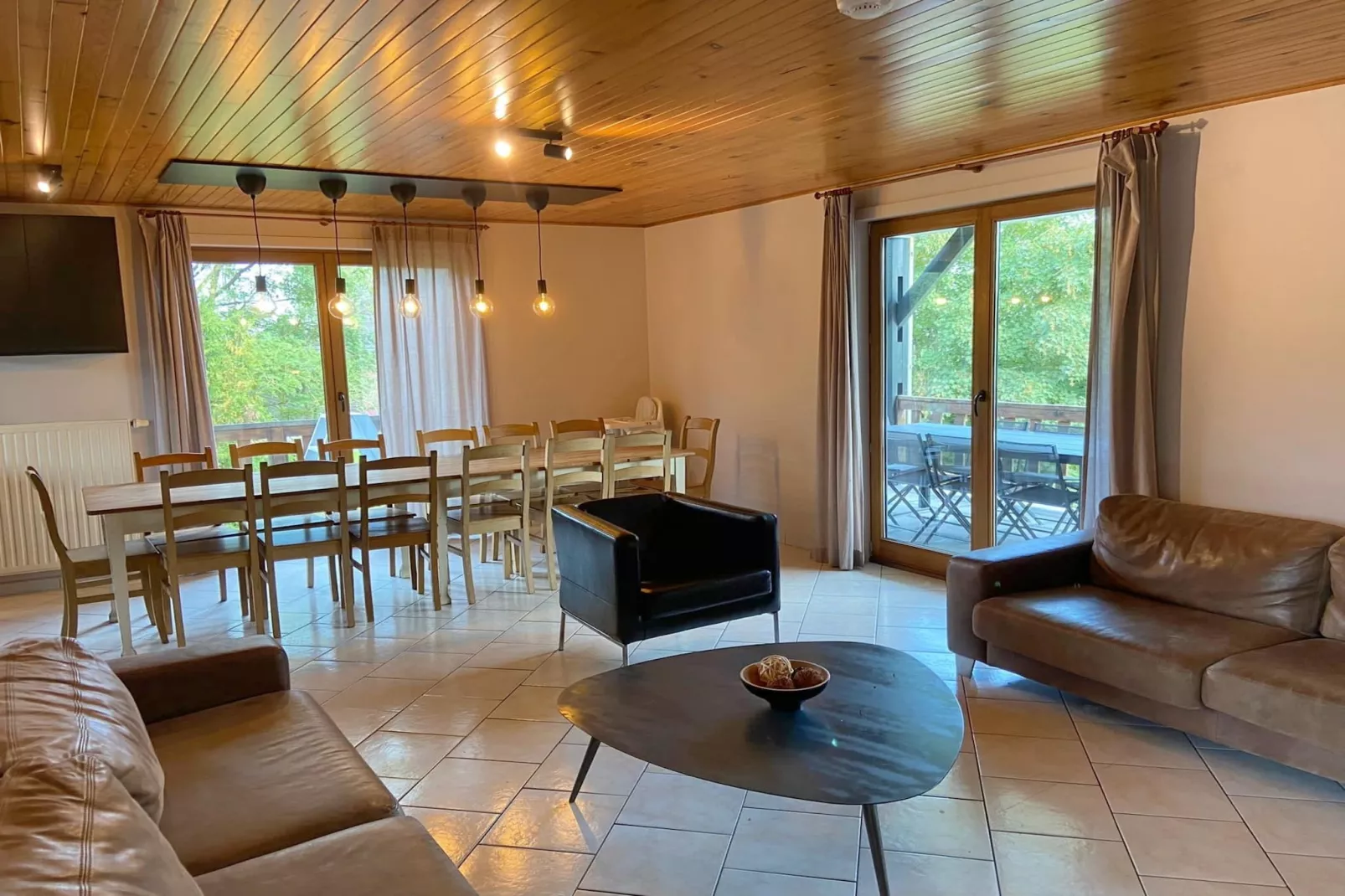 LE BERCAIL-Living room
