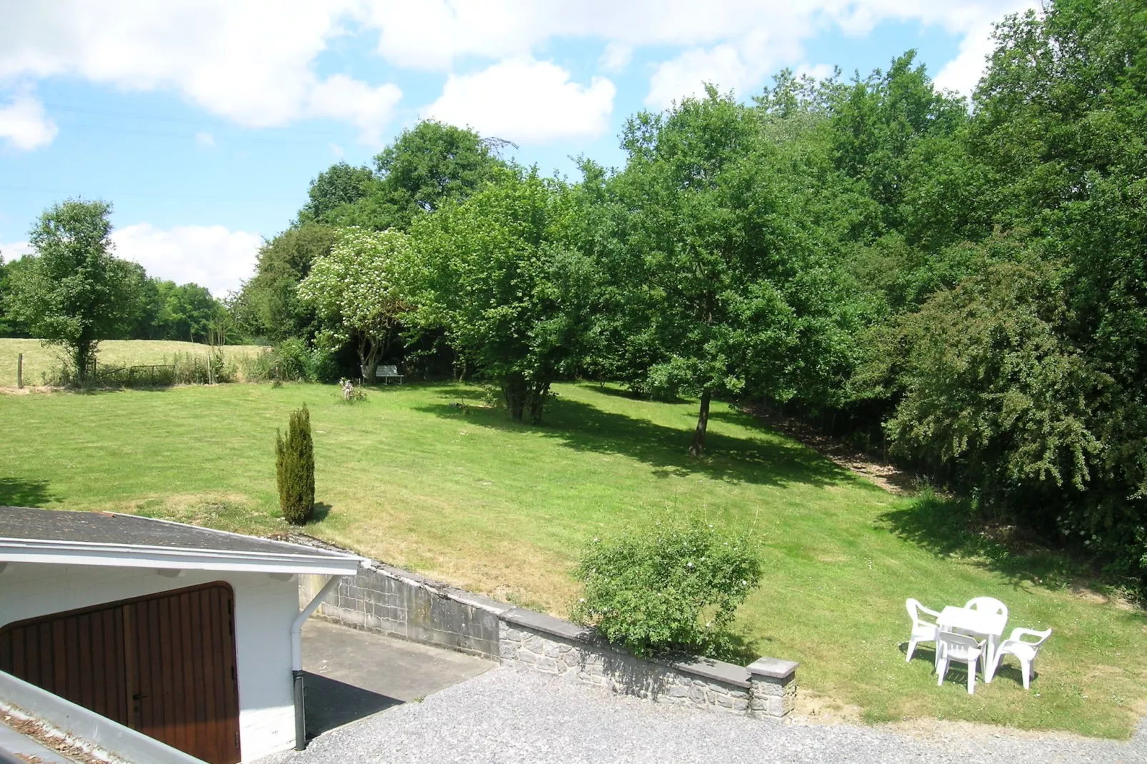 Domaine De L'Ecureuil 5-Gardens summer