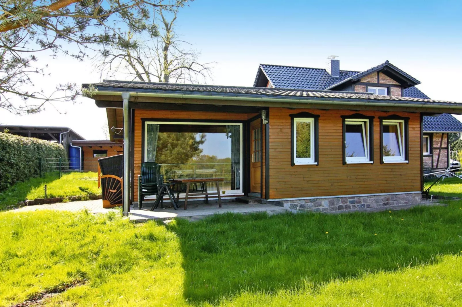 Ferienhaus Seeblick-Außenbereich Sommer
