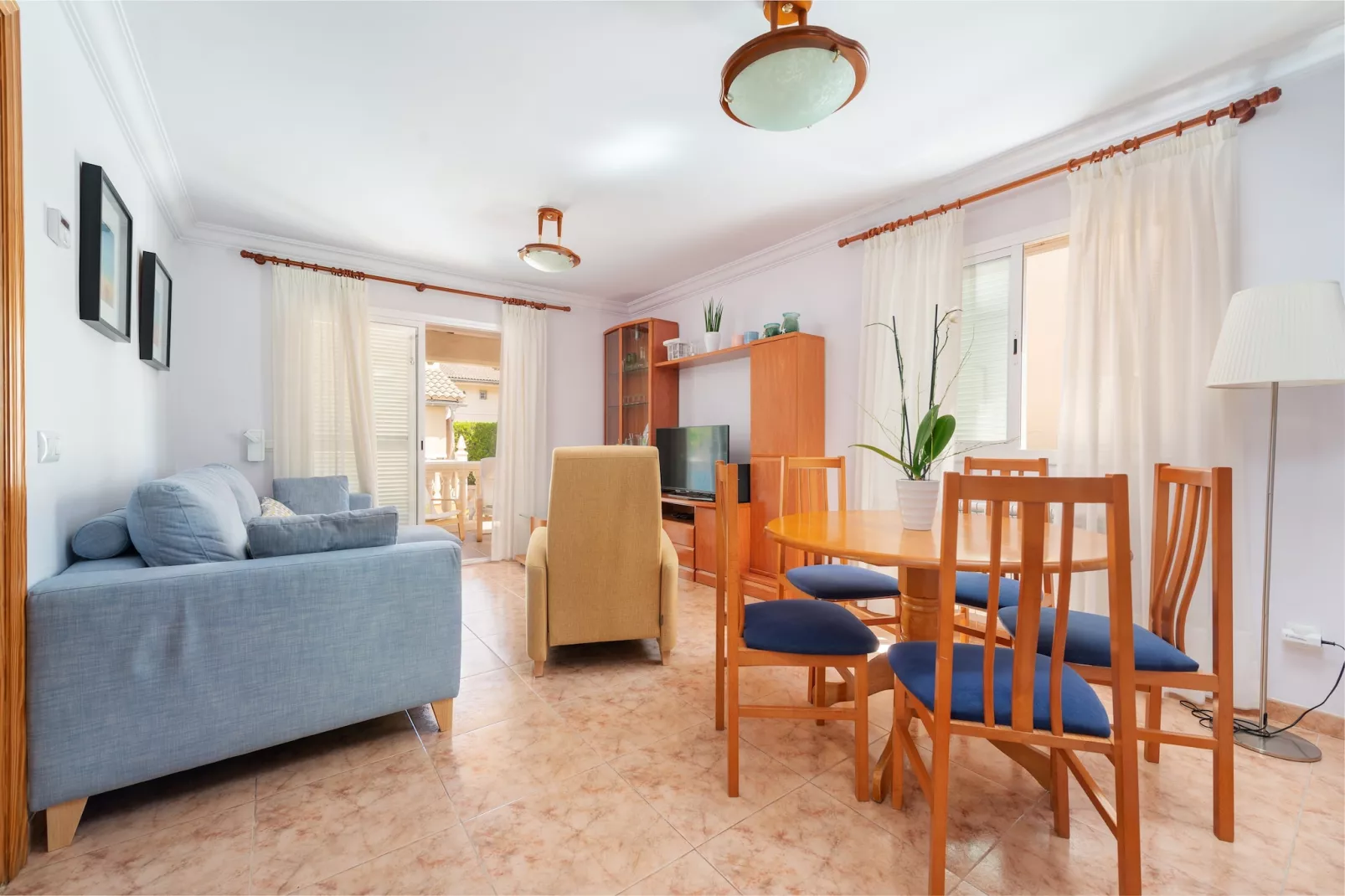 Aritja, 5-Dining room