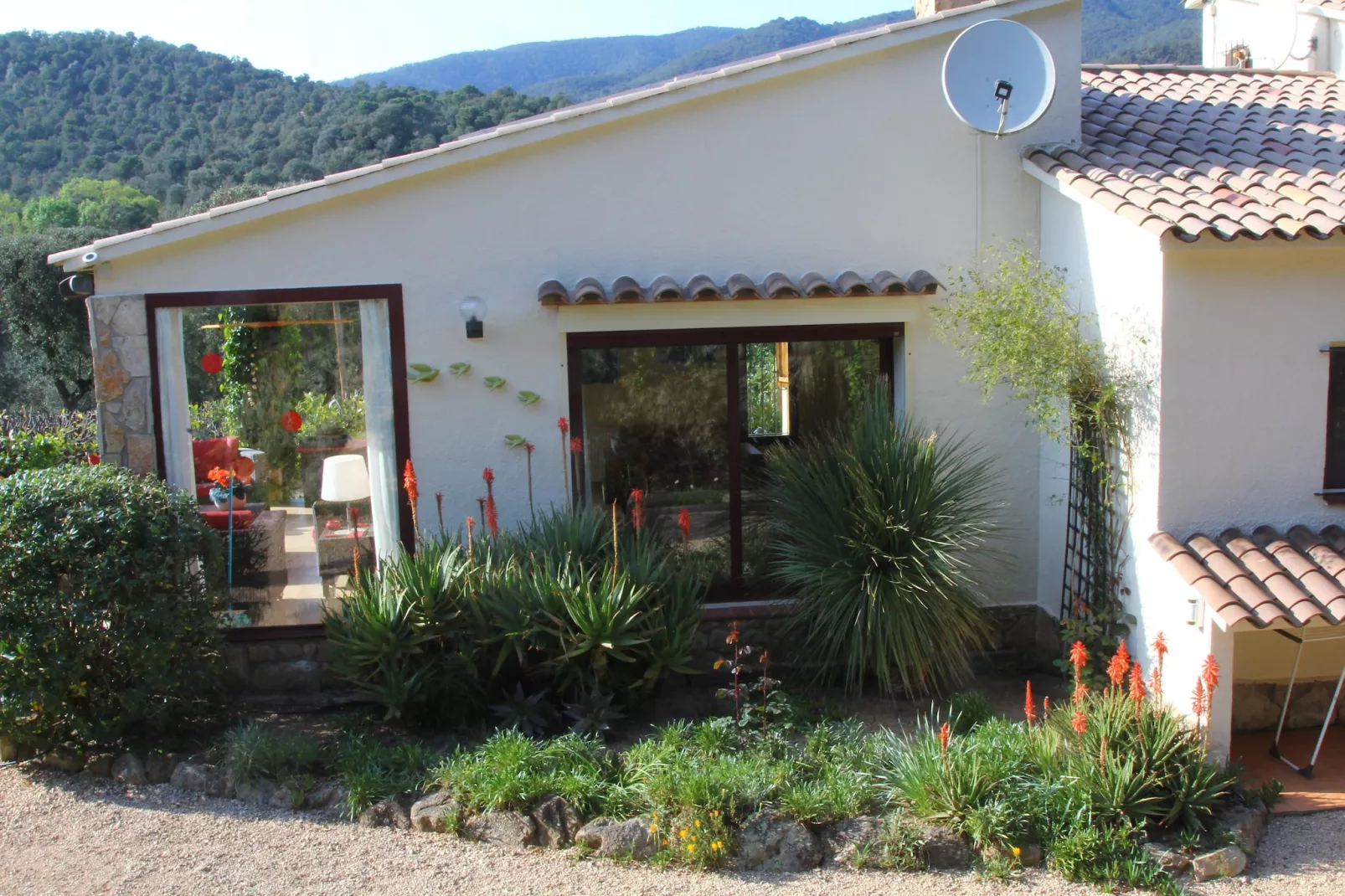 Vall Repos-Exterior summer