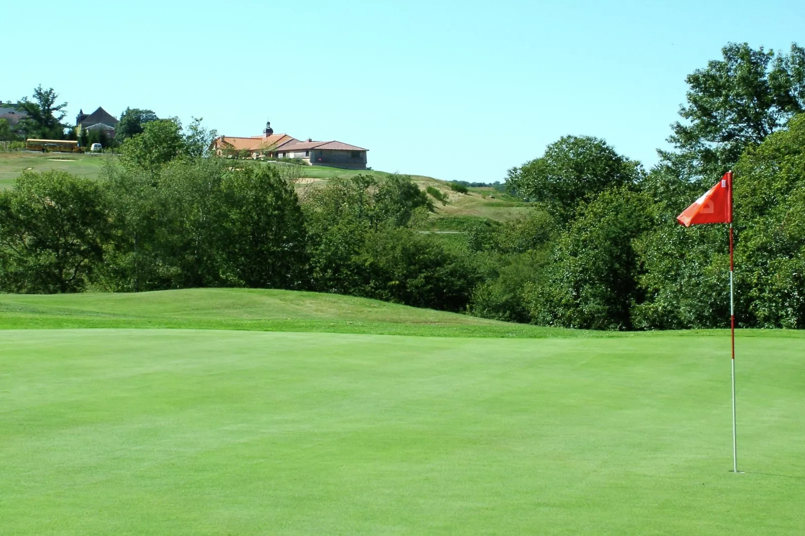 Le Pavillon-Park facilities