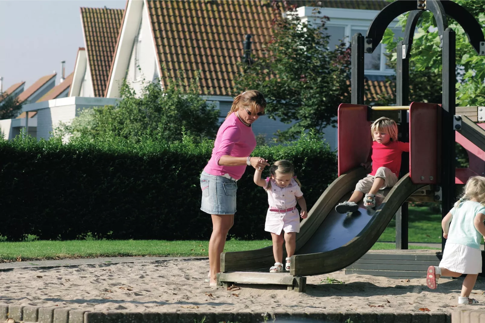 Vakantiepark Zeeland Village 1-Areas summer 1km