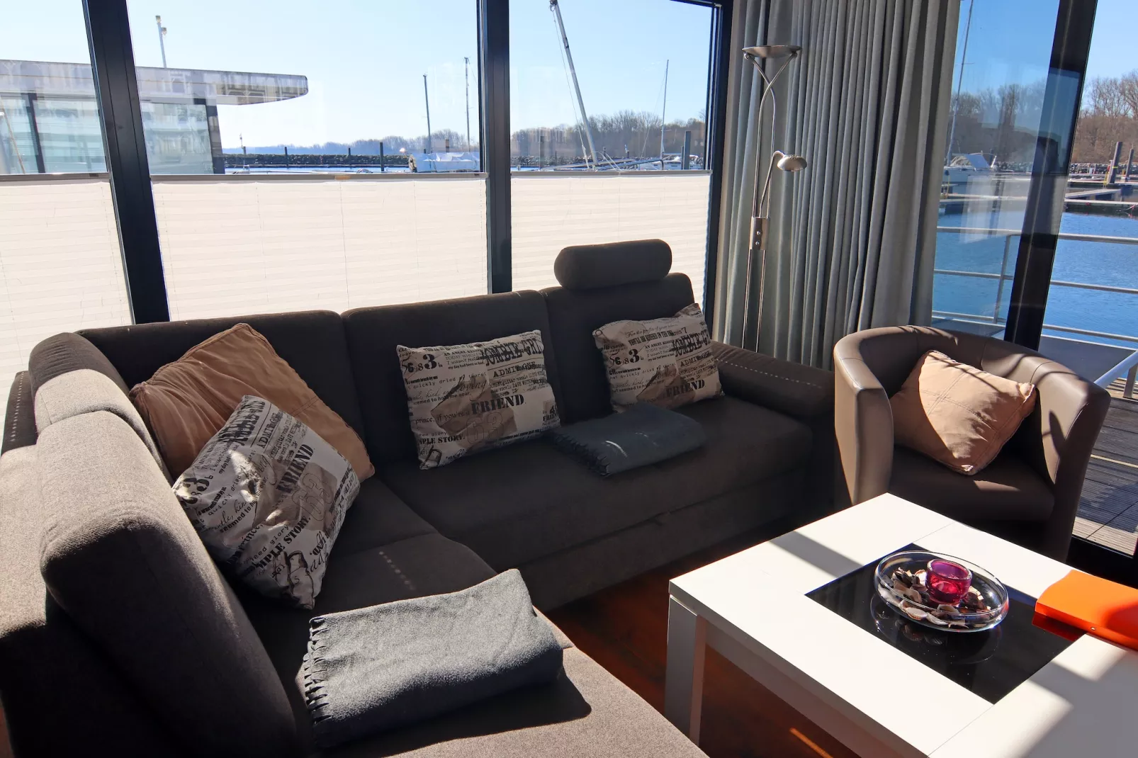 Hausboot Family & Friends LP2 / 1-2 Personen-Living room