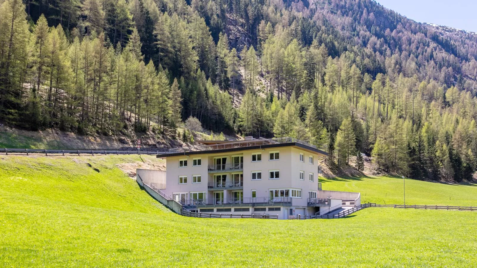 Gletschertraum-Außenbereich Sommer