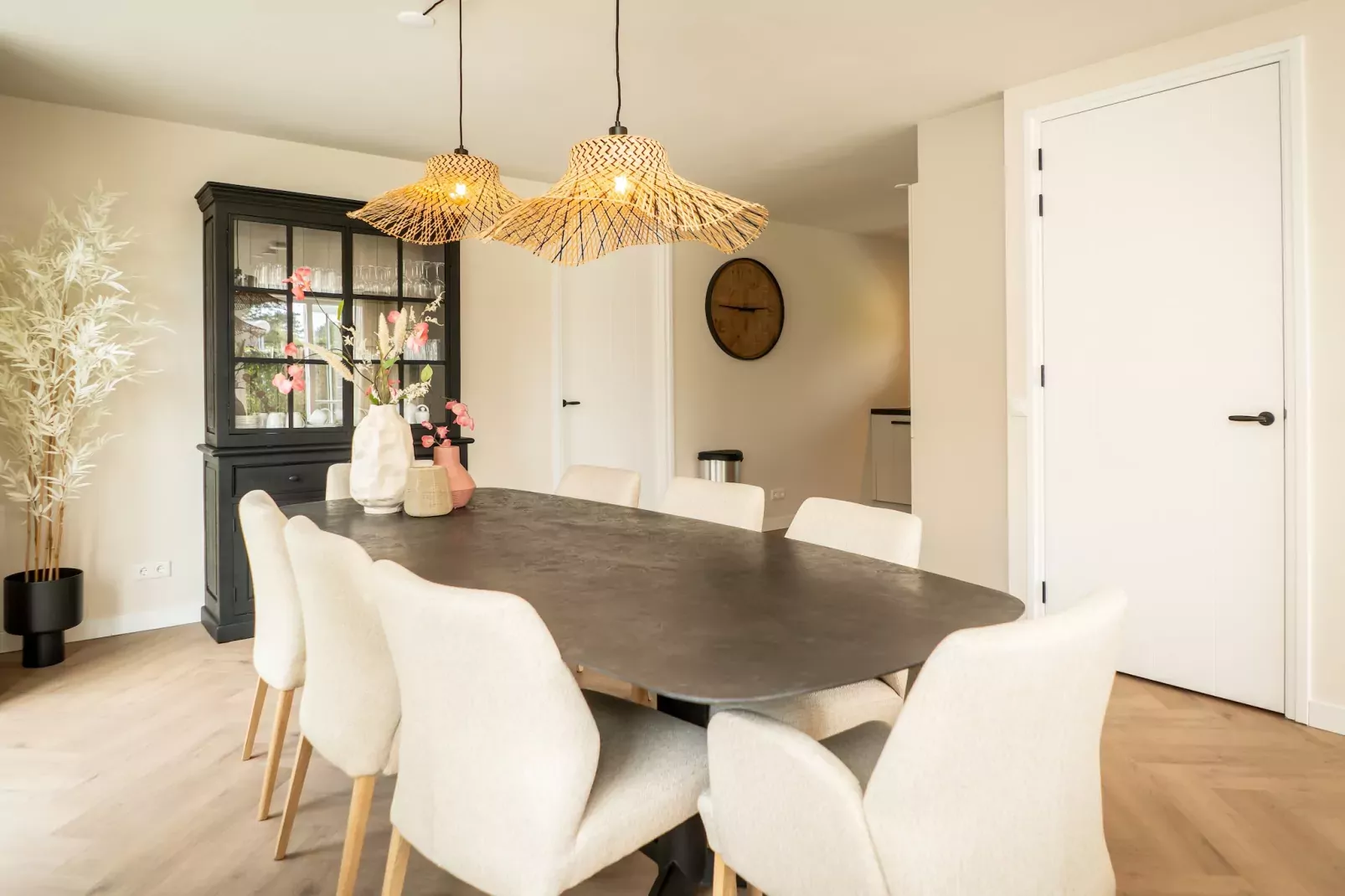 So What 25a-Dining room