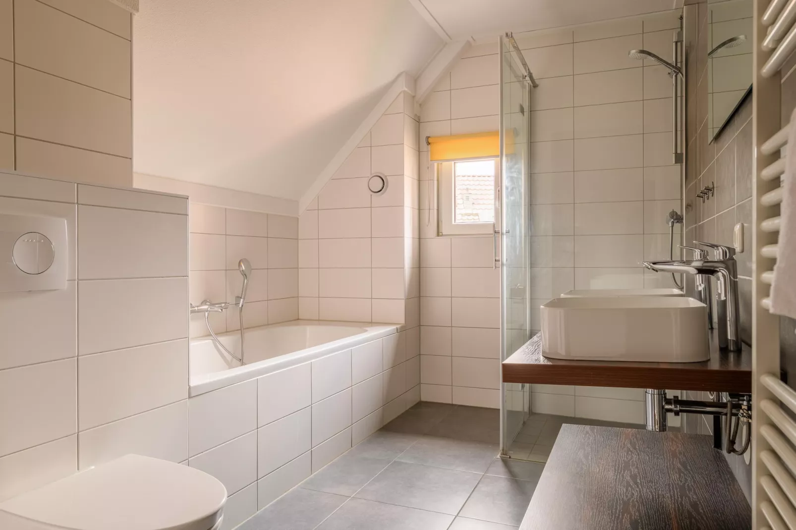 Resort Maastricht 38-Bathroom