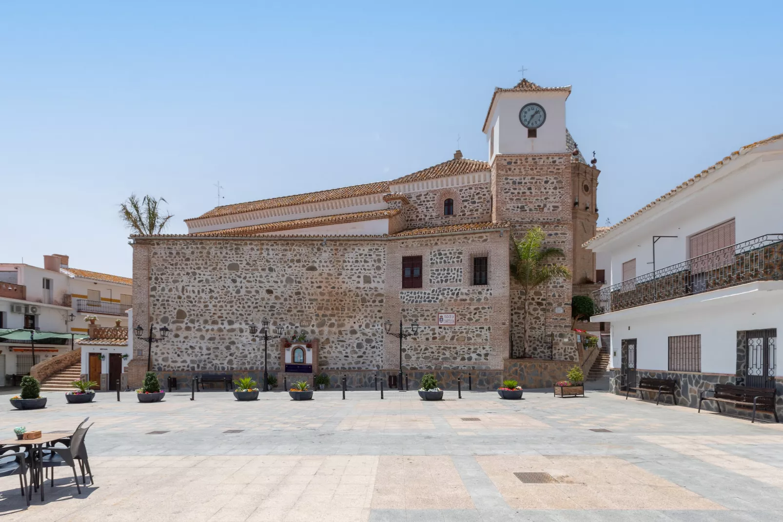 El Porton-Exterior summer