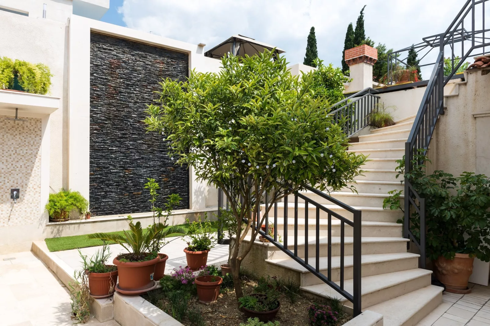 Villa Luciana Residence - Five-Bedroom Villa with Two Pools and Spa Center-Outdoor