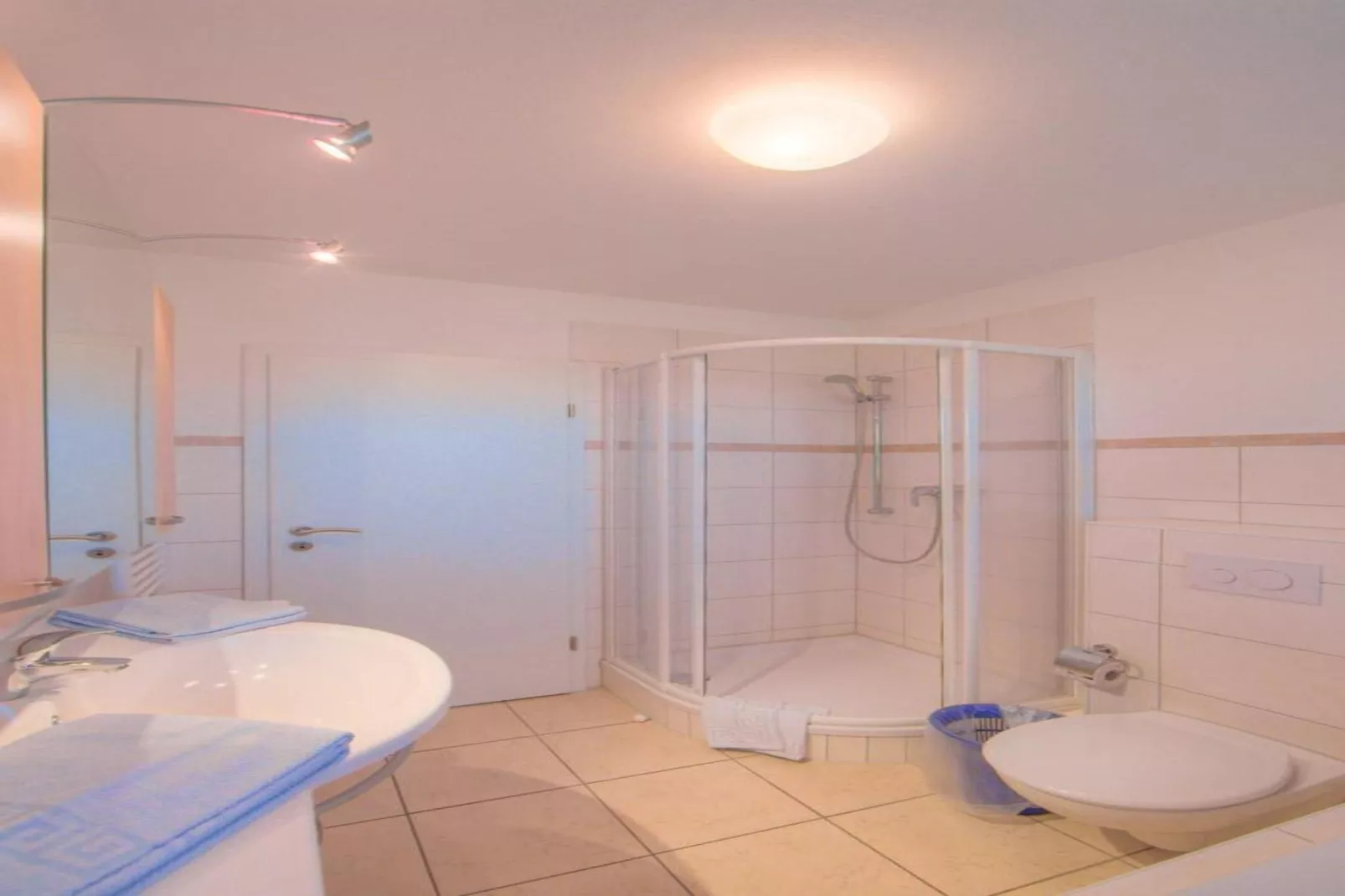 Mitteldeck 424-Bathroom