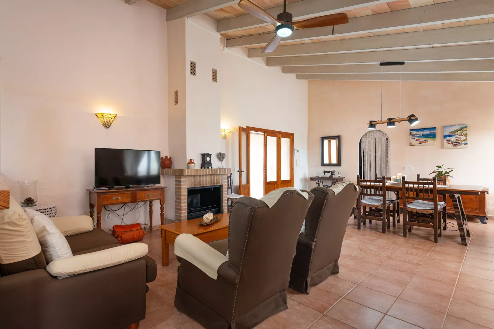 Son Rossinyol-Exterior summer