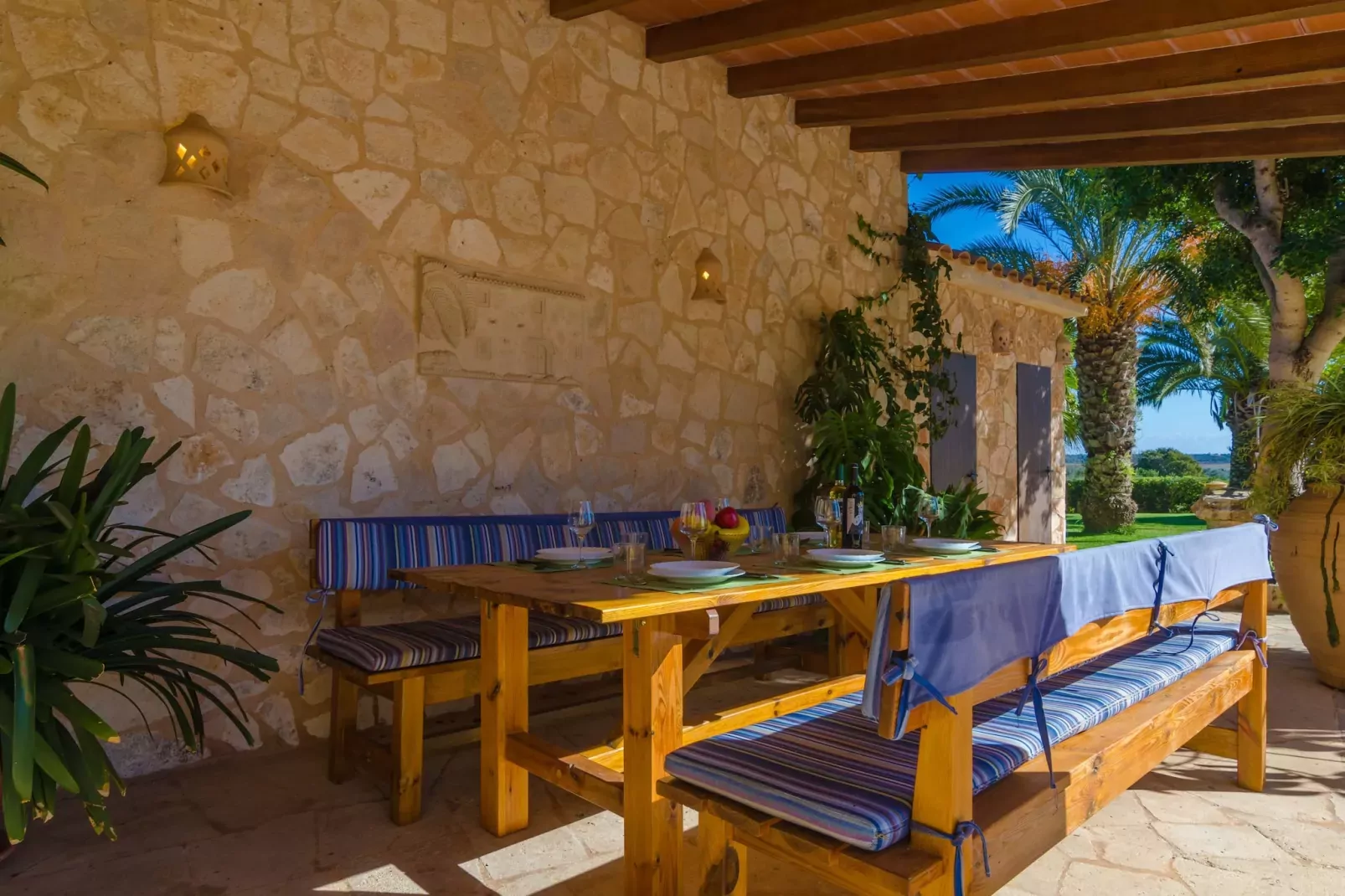 Es TurÓ - Exterior in summer