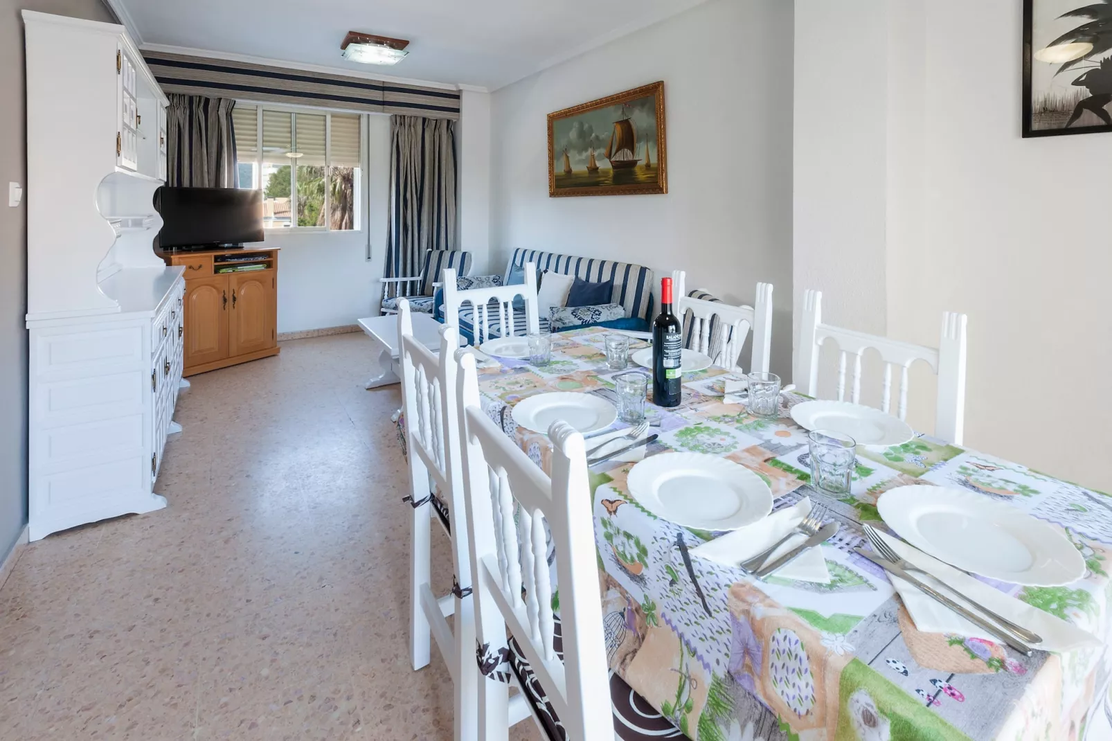 Rosmeri-Dining room
