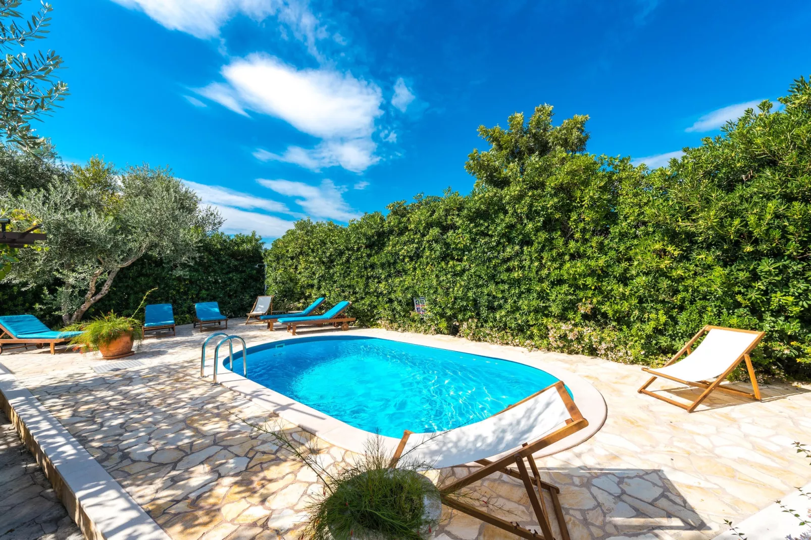 Villa Piano - Four Bedroom Villa with Terrace and Swimming Pool-Schwimmbad