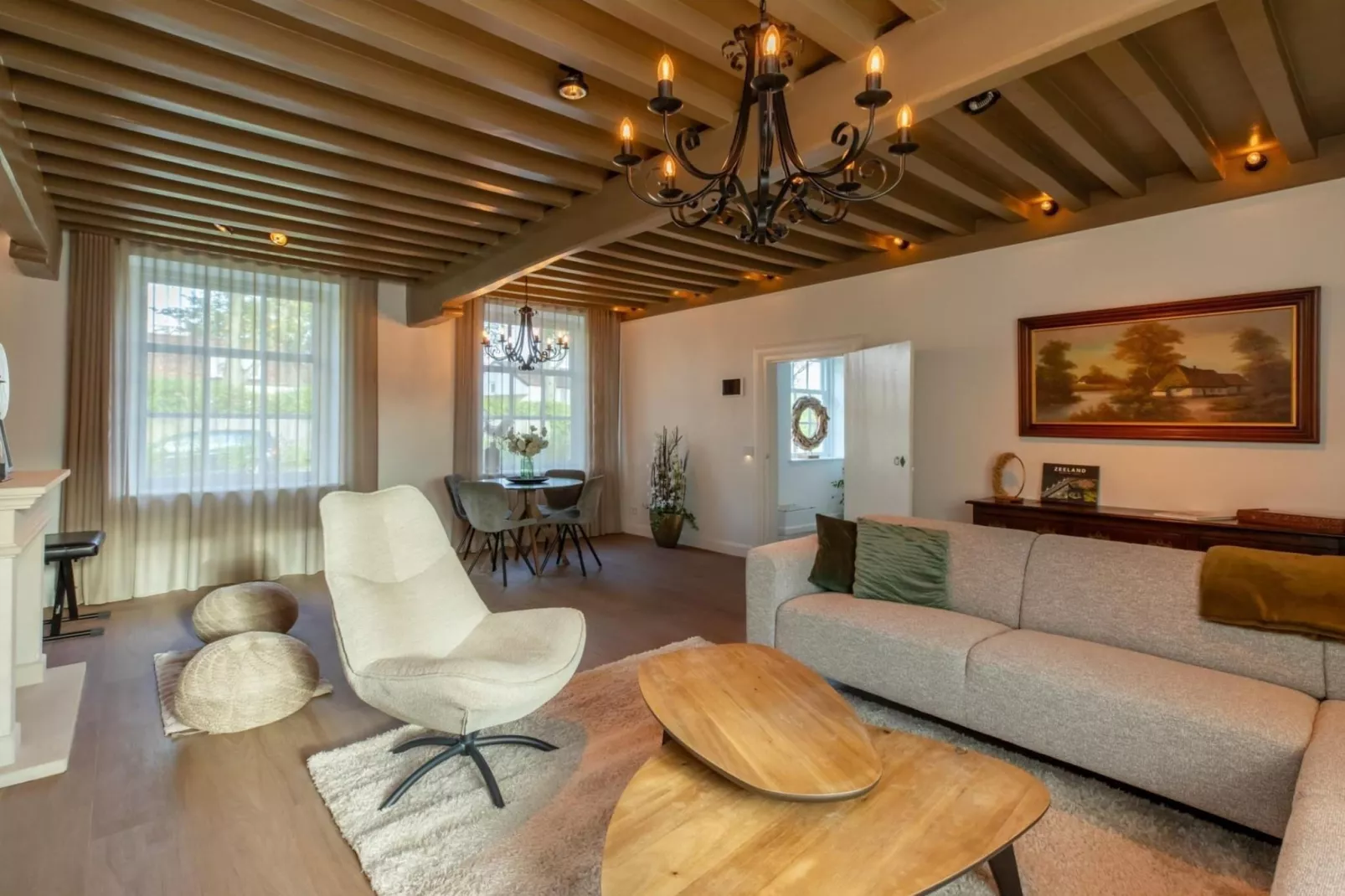Vakantiehuis 'Boerderij Molenhof' - Stationsweg 5  Heinkenszand-Living room