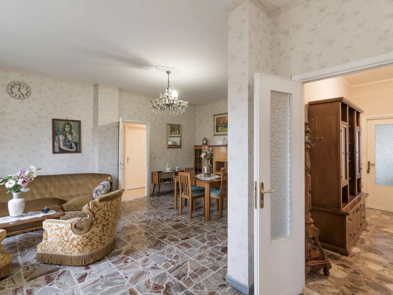 Fiumicino House-Inside