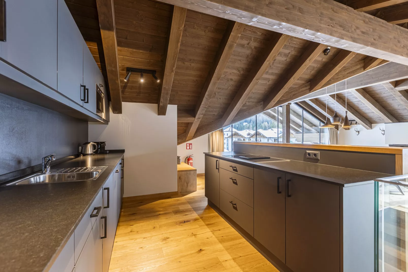 Bergresort Zugspitze Ehrwald 05-Kitchen