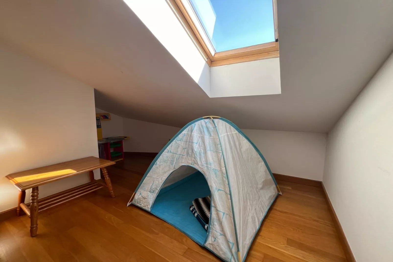 YourHouse Aldo Ourense Thermal-Recreation room