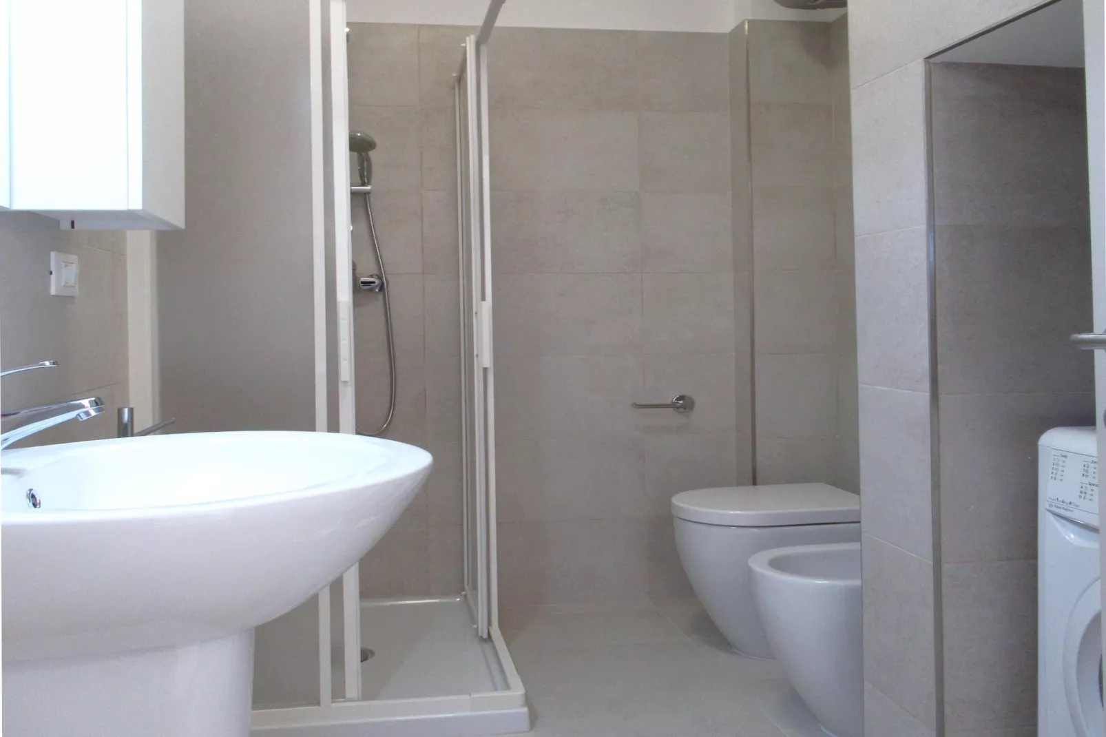 Livenza 64-Bathroom