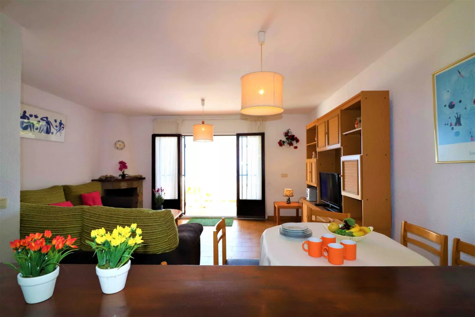 DULCE VIDA 2 B1 Roses-Living room