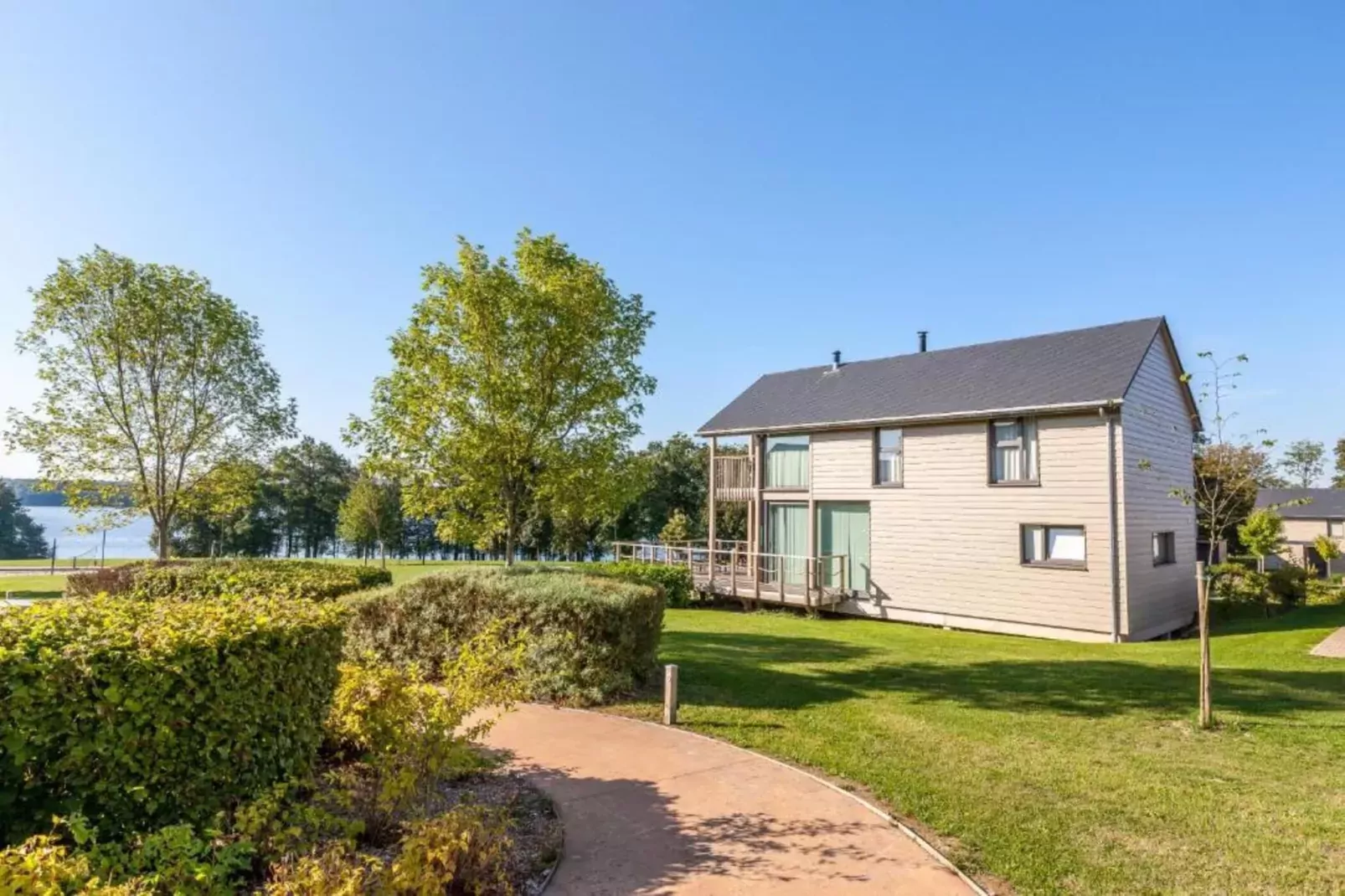 8 persons - 4 rooms 130m² without sauna-Extérieur été