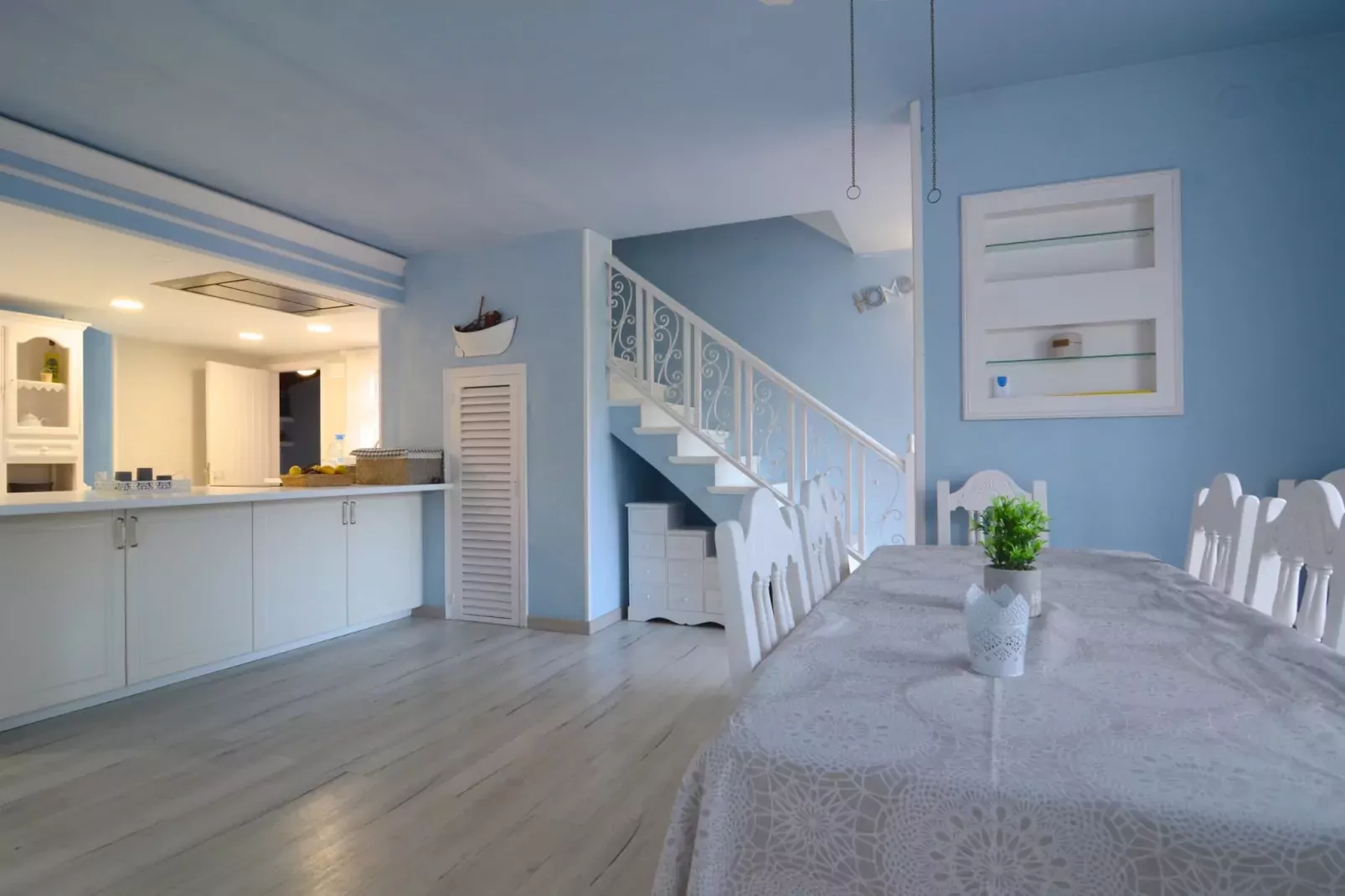 VILLA PEPITA BLUE-Dining room