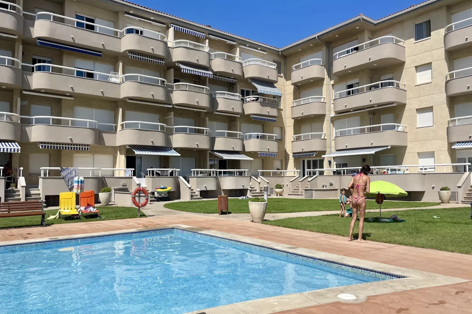 MANUREVA VIII BX-A-Exterior summer