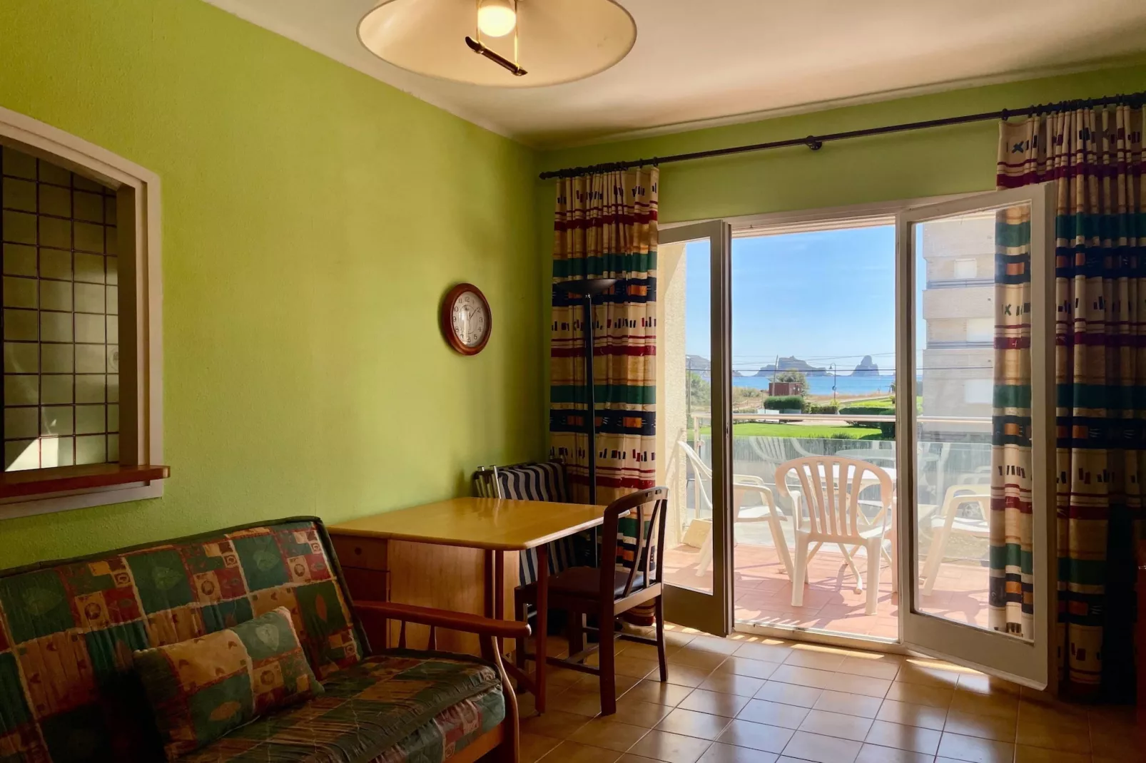 MUNDEL 2-2-Living room