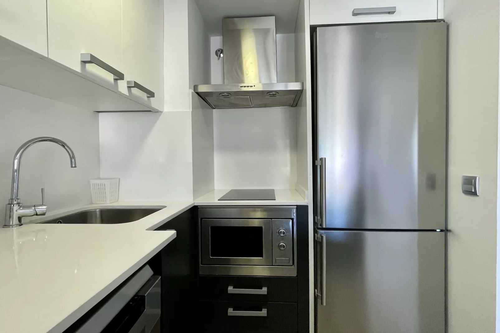 FESTASTAR 405-Kitchen