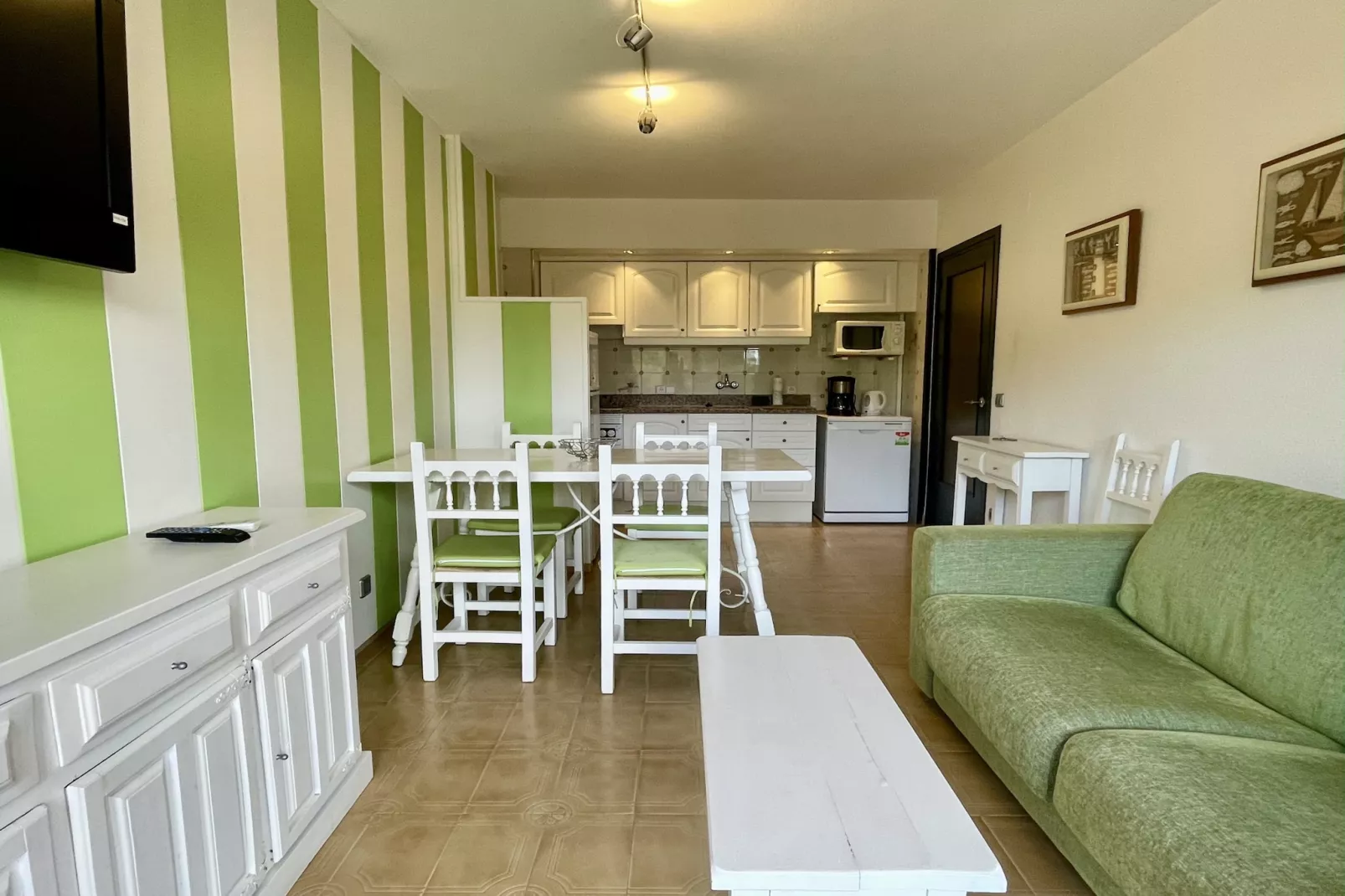 SALLES BEACH 20-Salon
