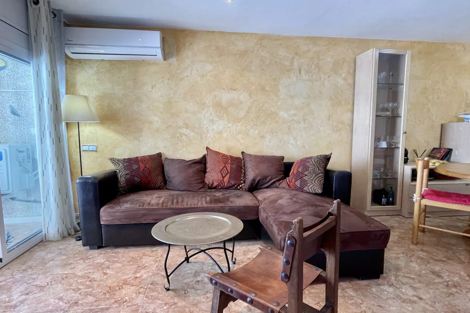 ROCAMAURA I D 1-2-Living room