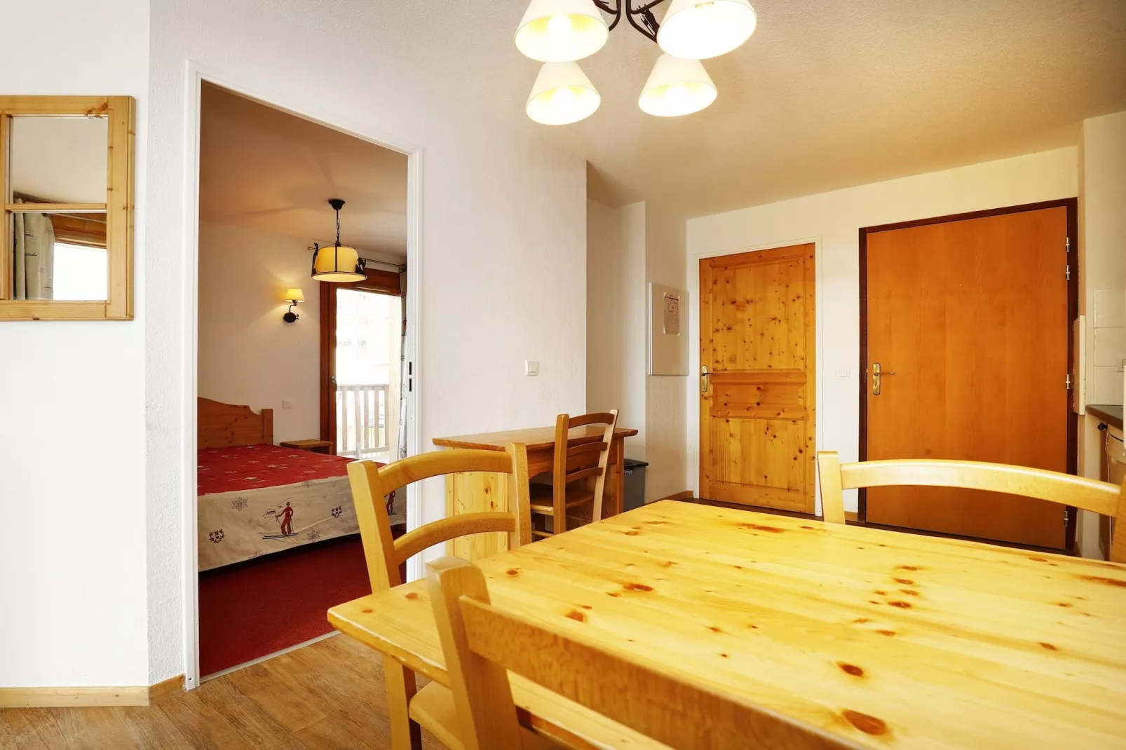 T.Bergerie A N°313 - 2P6C-Dining room