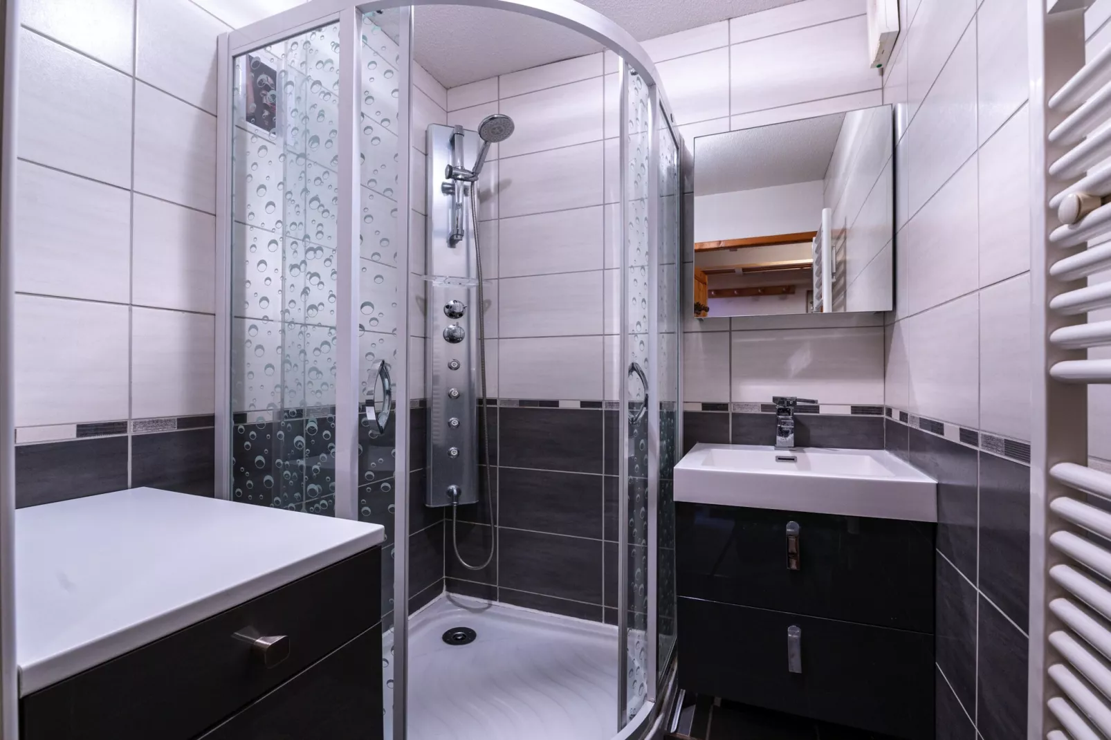 Les Sitelles N°12 - 2P6C-Bathroom