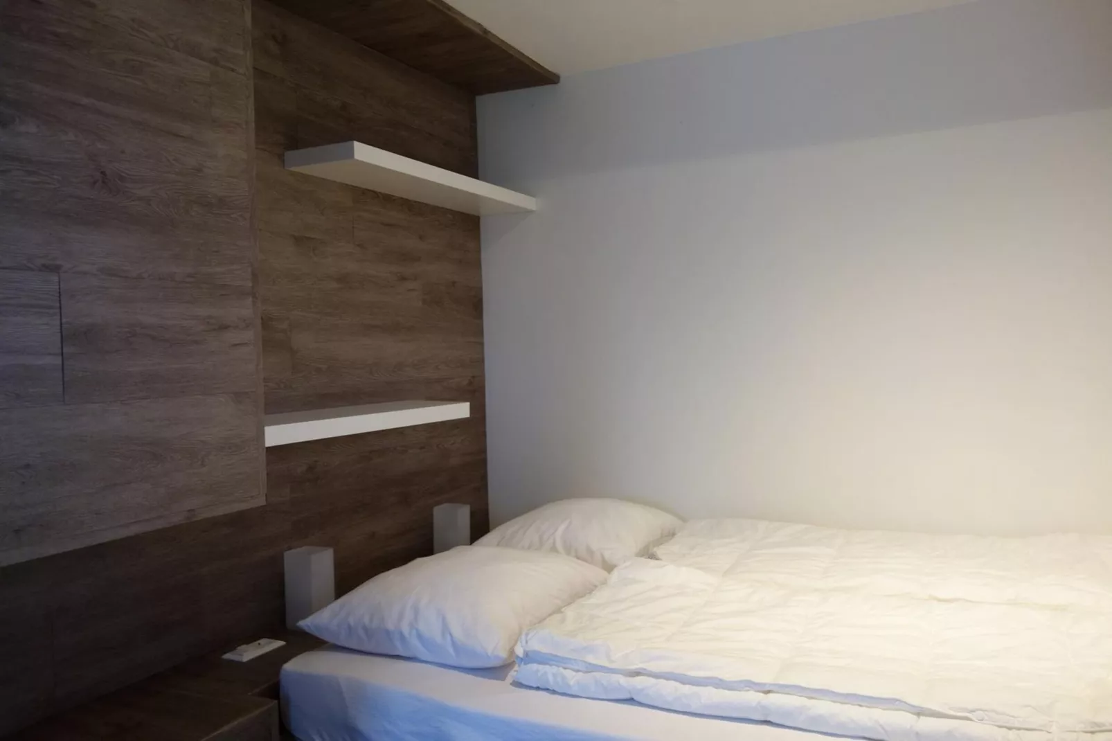 Eureka 68-Bedroom
