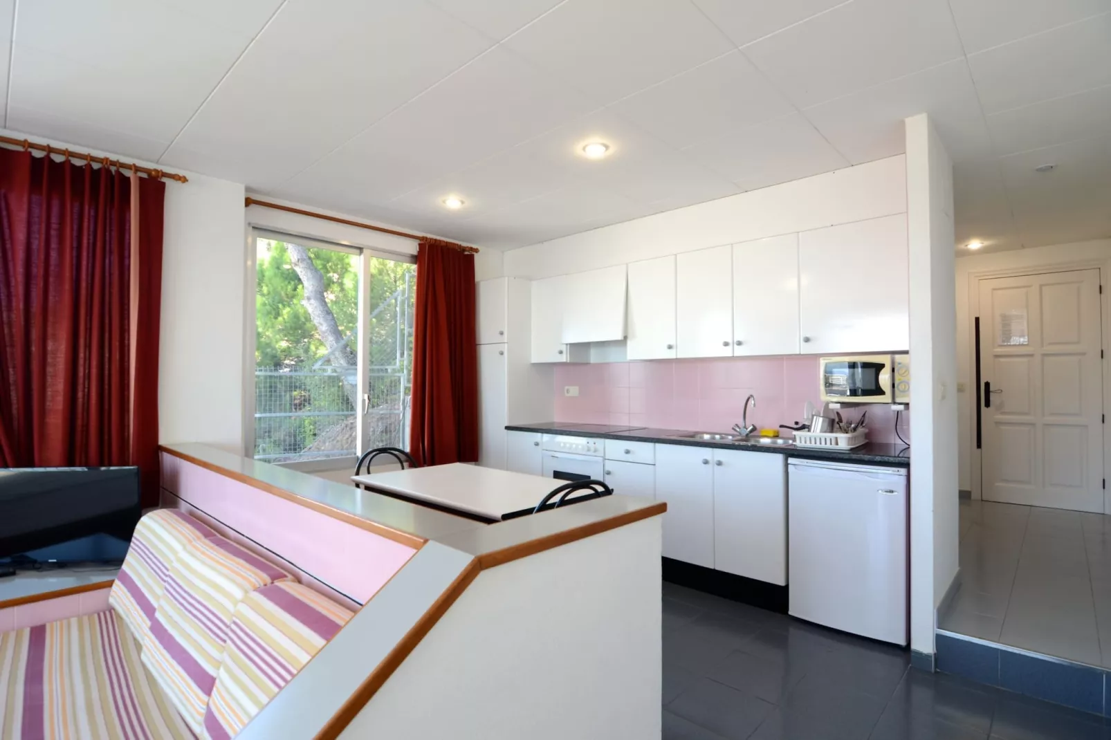 NAUTIC ESTUDI BX-4-Kitchen