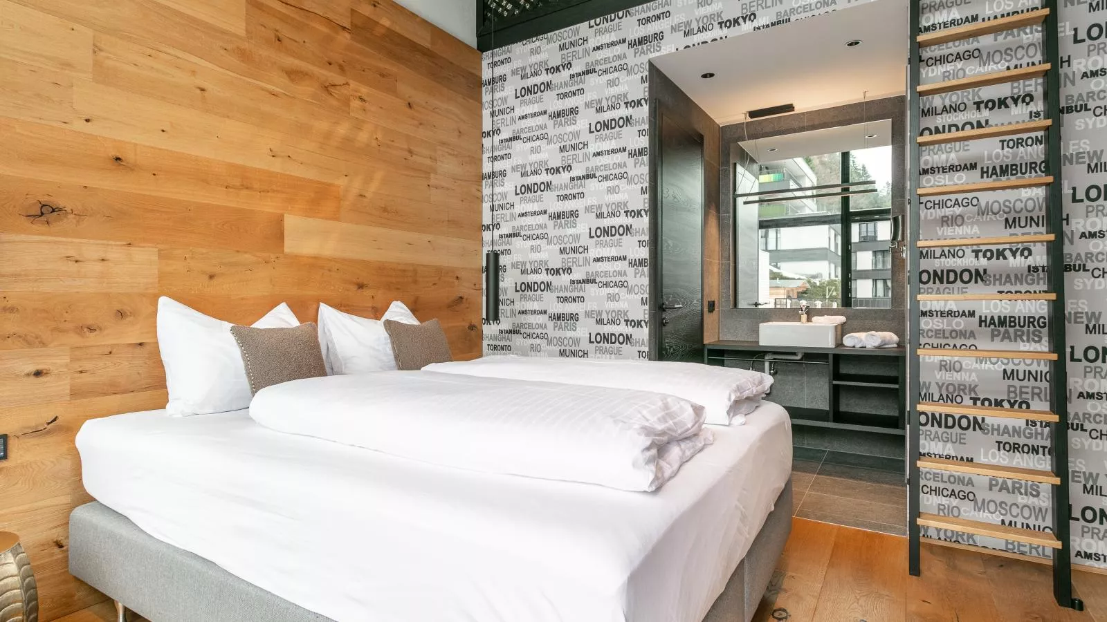 Adult Only Paznaun Suite-Bedroom