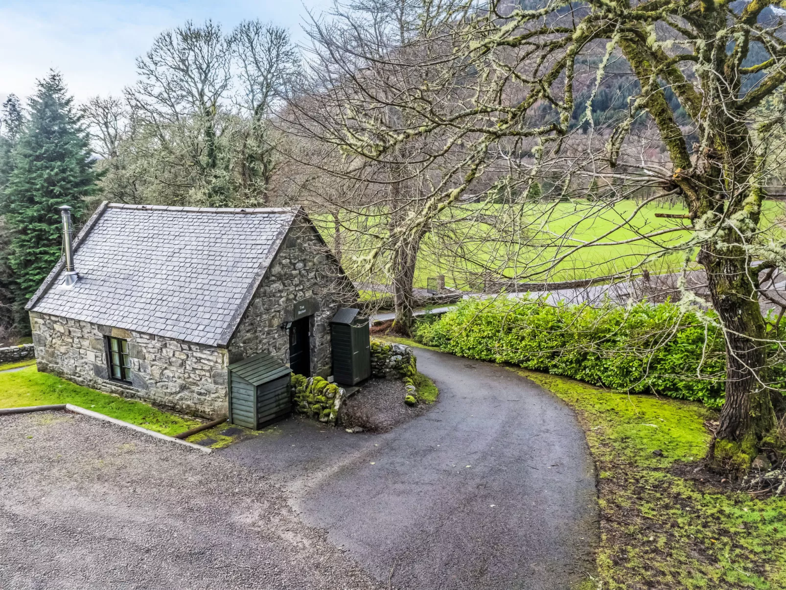 The Romantic Bothy-Outside