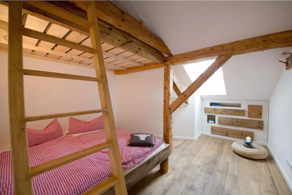 87166-Bedroom