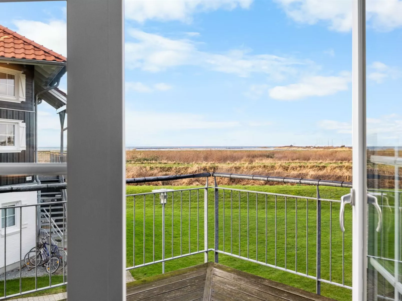 "Casjen" - 250m from the sea-Outside