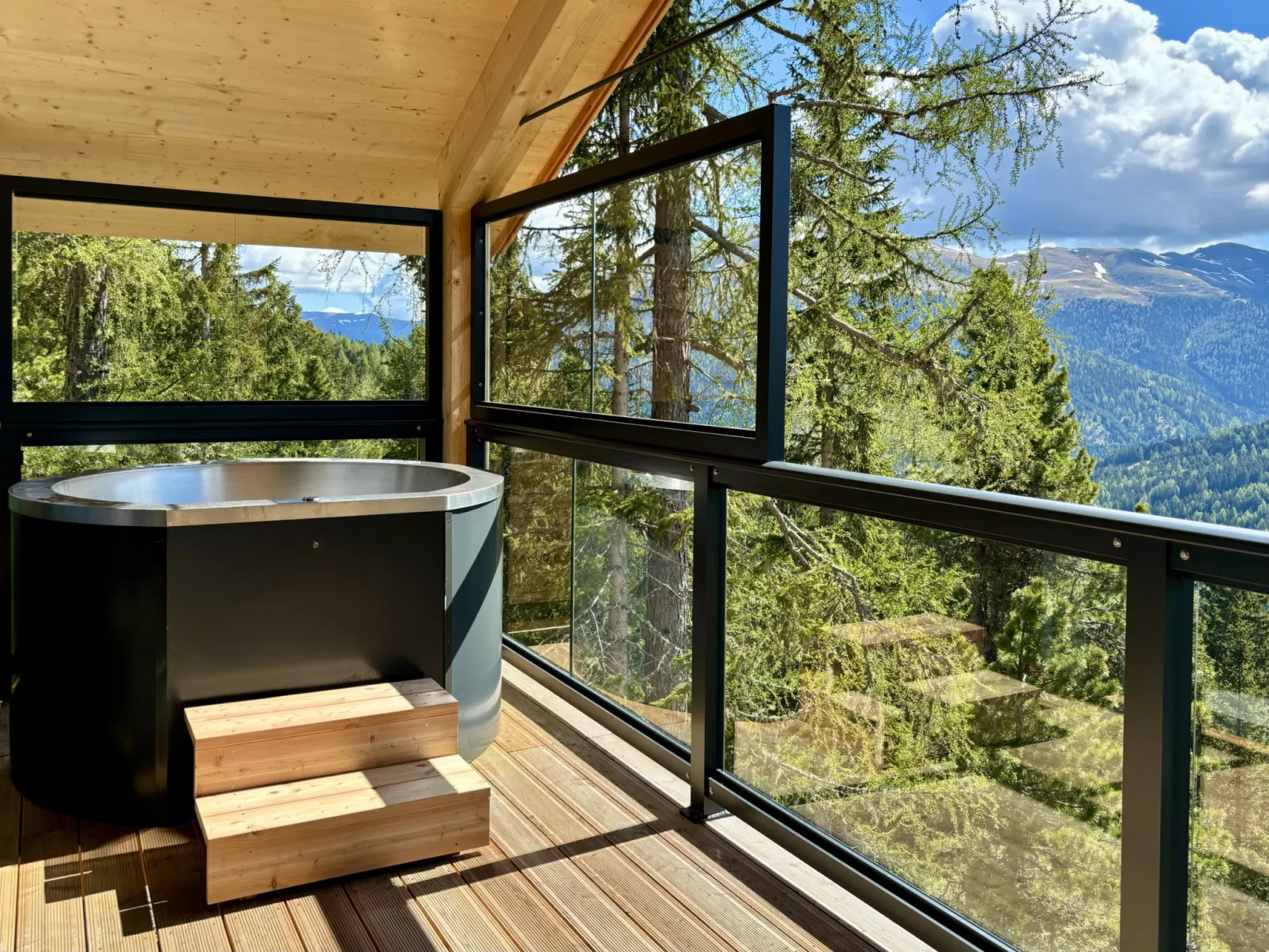 Superior #21 mit Sauna & Hot Tub-Outside