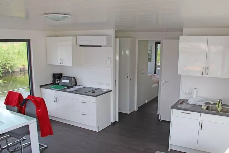 Hausboot Floating 44 Undine / 4 Personen-Kitchen